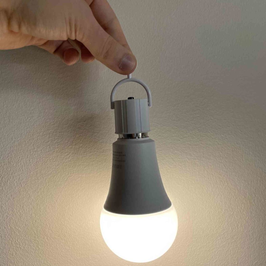 Builtin battery makes these LED bulbs perfect for power failures